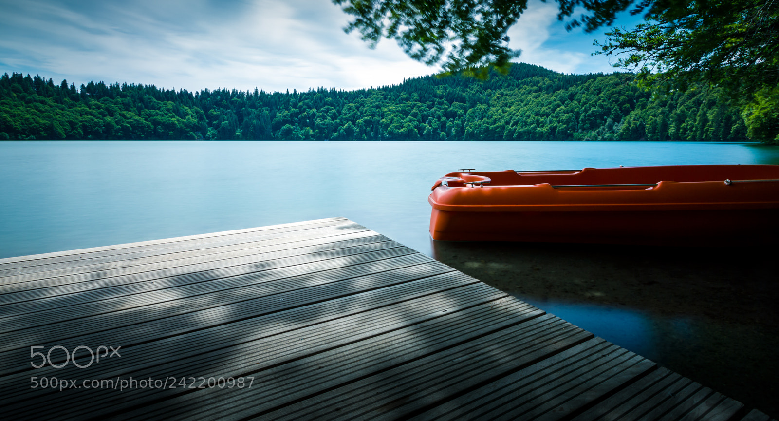 Canon EOS 550D (EOS Rebel T2i / EOS Kiss X4) sample photo. Lake pavin, france photography