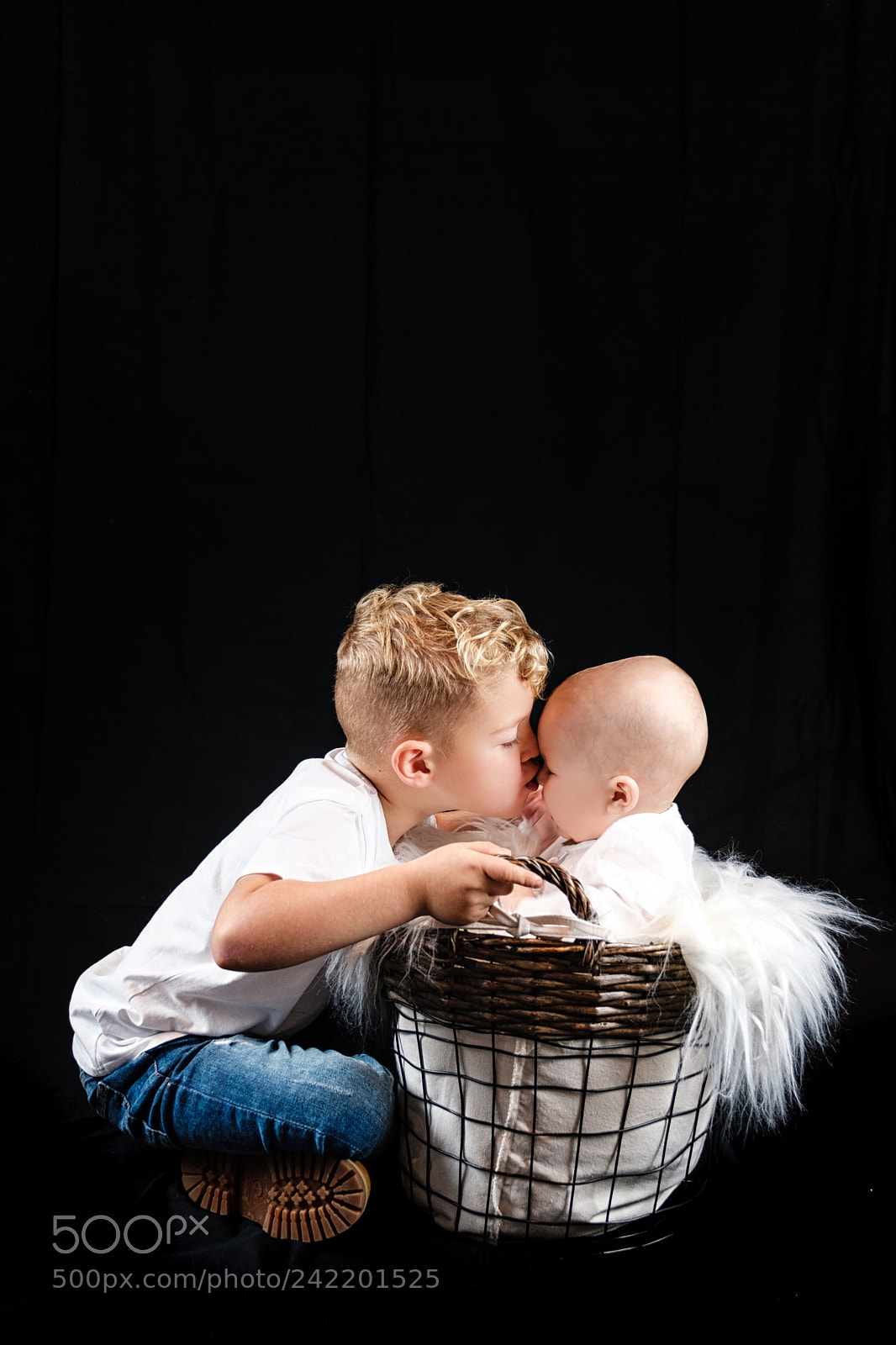 Fujifilm X-T2 sample photo. Brother and sister photography