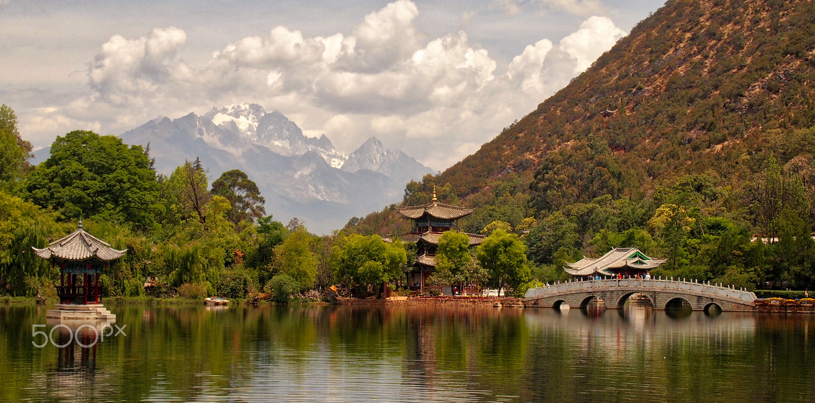Olympus PEN E-PL2 sample photo. Black dragon pool lijiang photography
