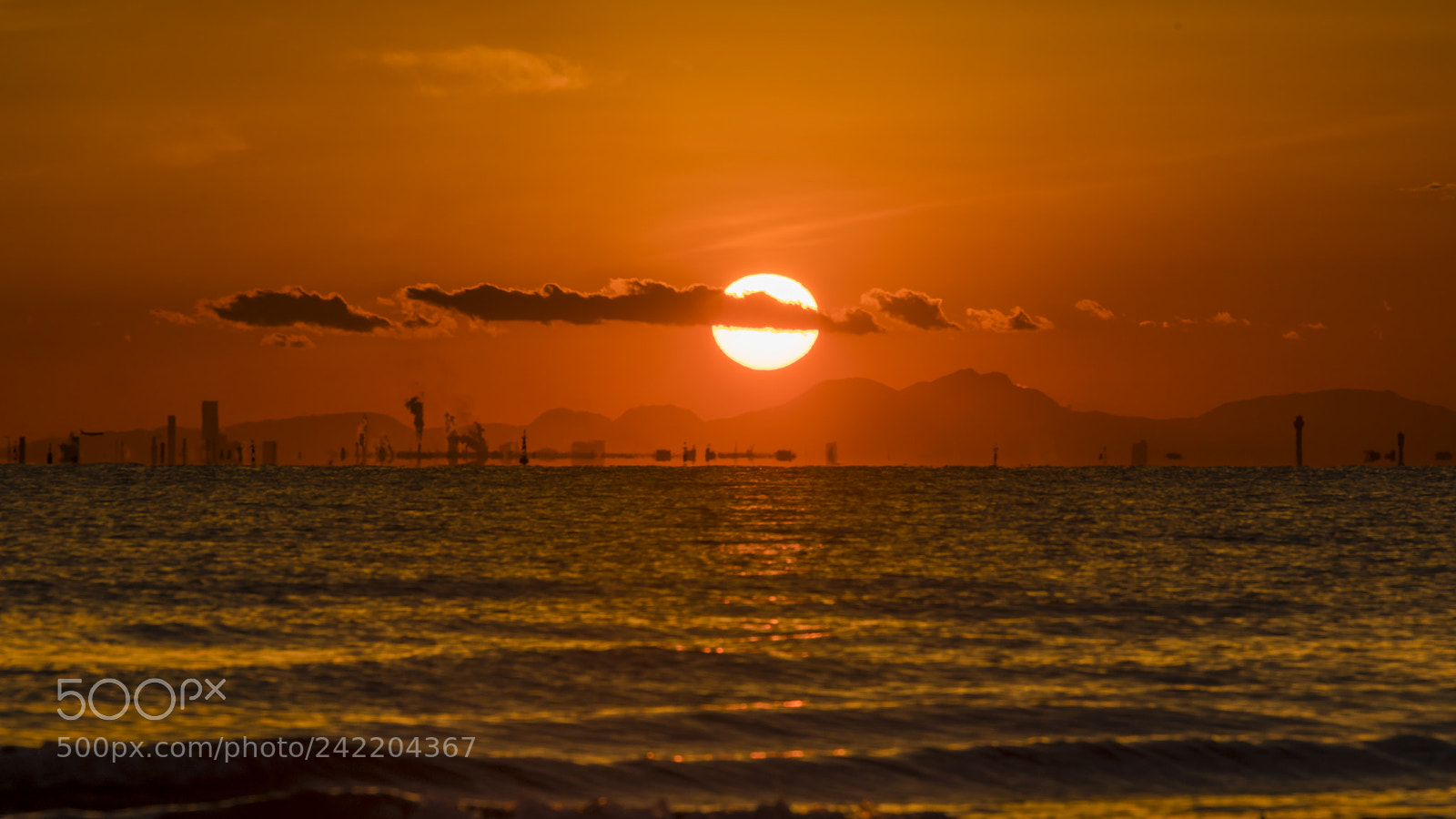 Sony a7R III sample photo. View from the beach photography