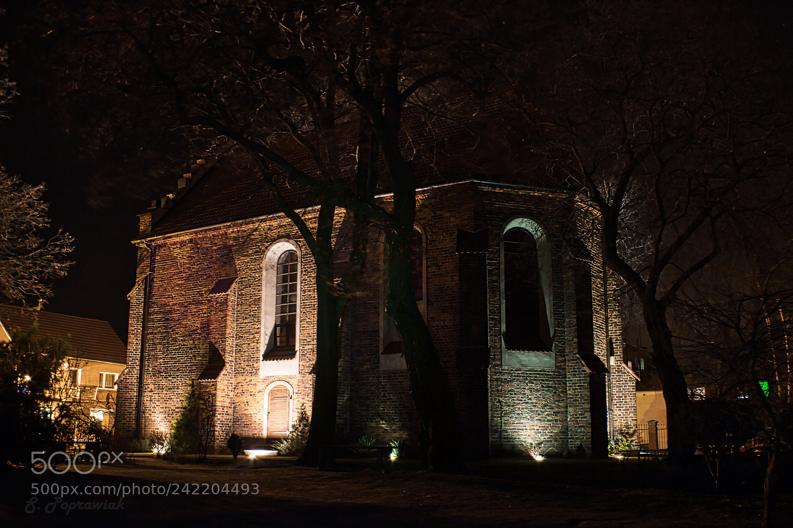 Canon EOS 1300D (EOS Rebel T6 / EOS Kiss X80) sample photo. Old church "holy spirit" photography