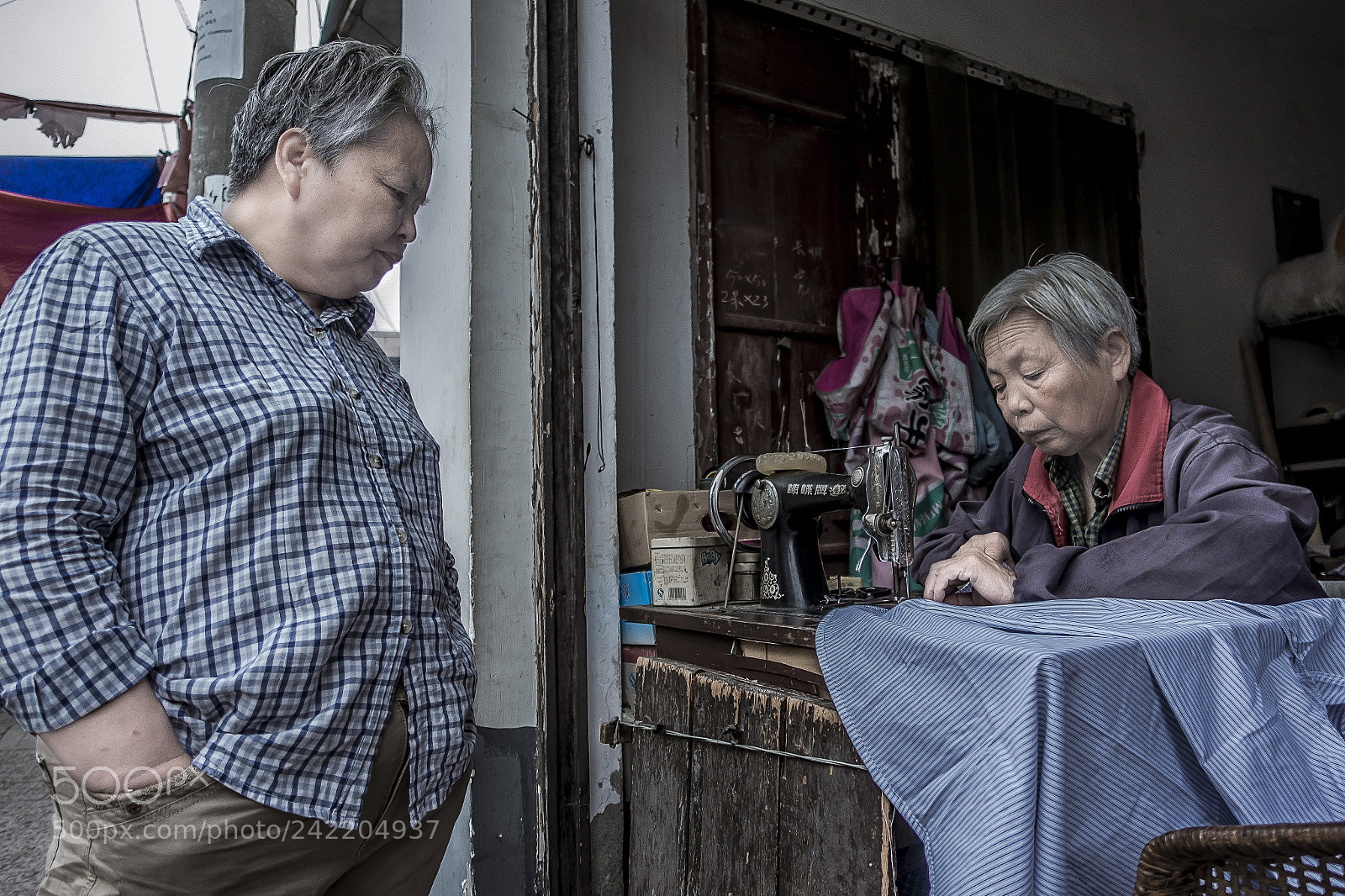 Sony Cyber-shot DSC-RX100 III sample photo. 老街里的裁缝店 photography