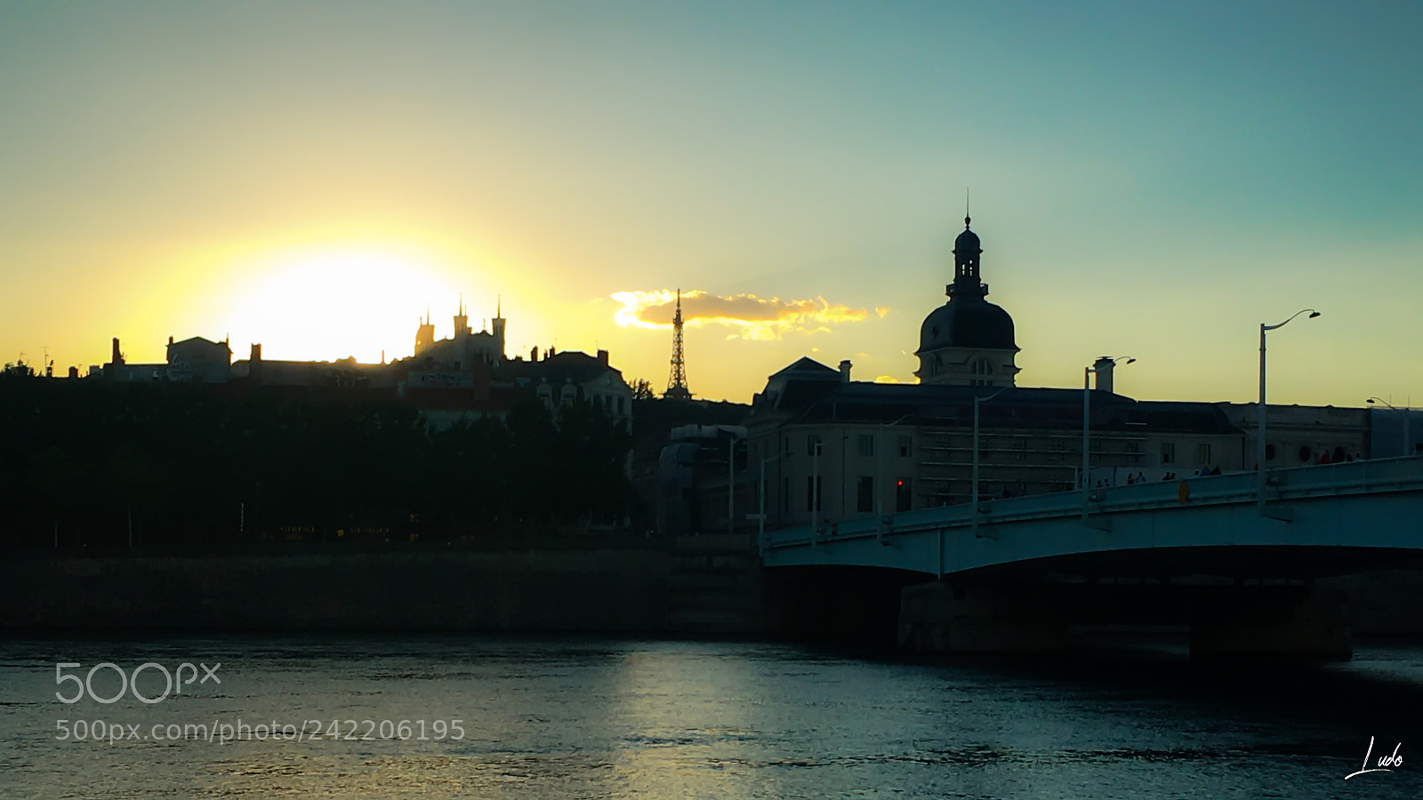 Apple iPhone 6s sample photo. Sunset in lyon... photography