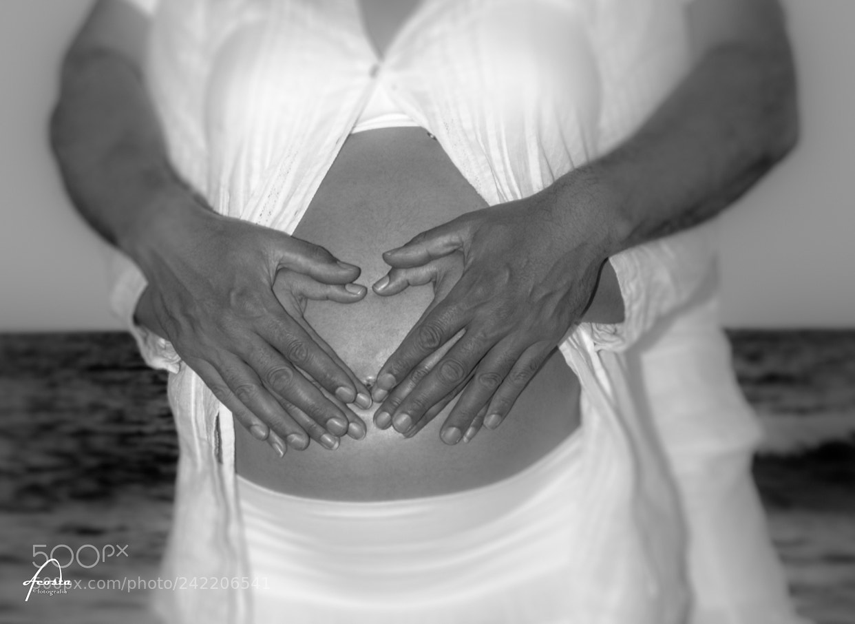 Nikon D5000 sample photo. Dear belly photography