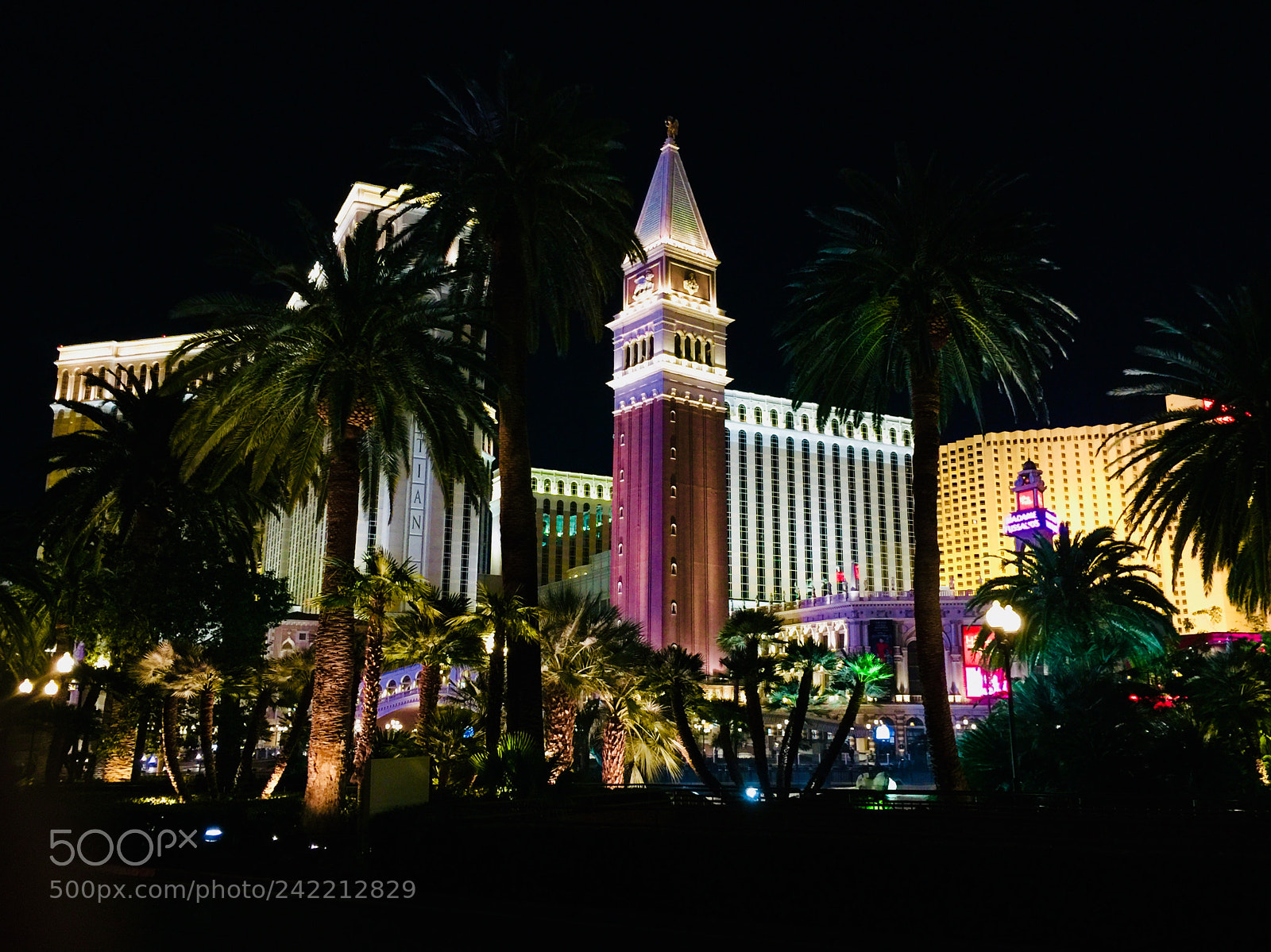 Apple iPhone 6 Plus sample photo. The vegas strip, venetian photography
