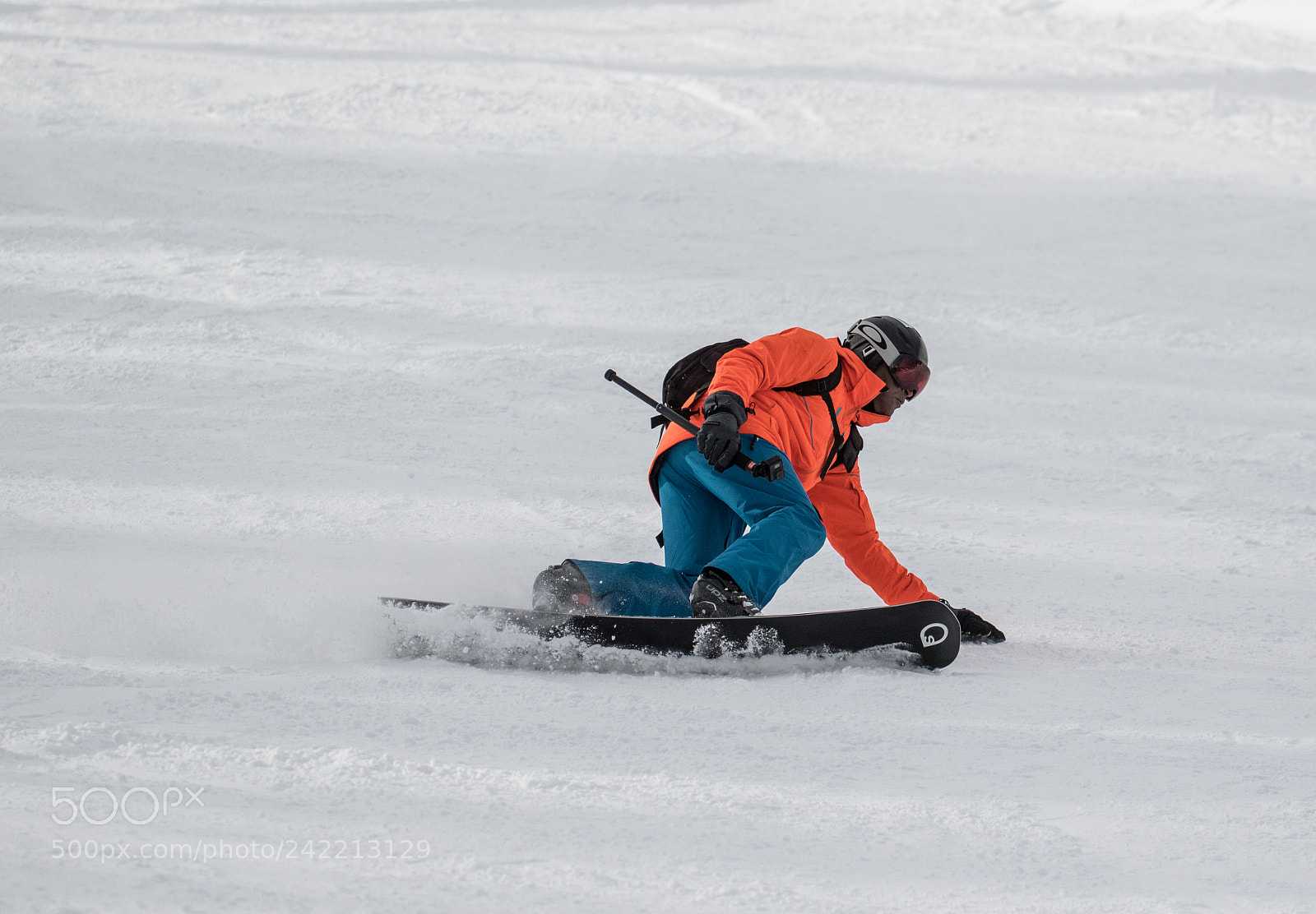 Canon EOS 7D Mark II sample photo. Carving down the run photography