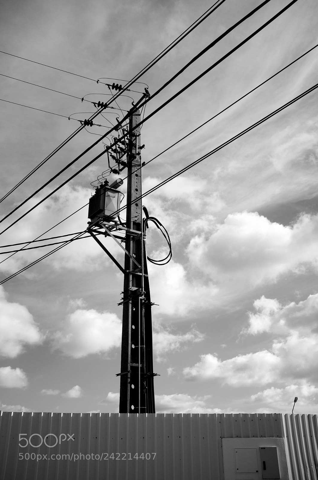Fujifilm FinePix X100 sample photo. Pylon (ii) photography