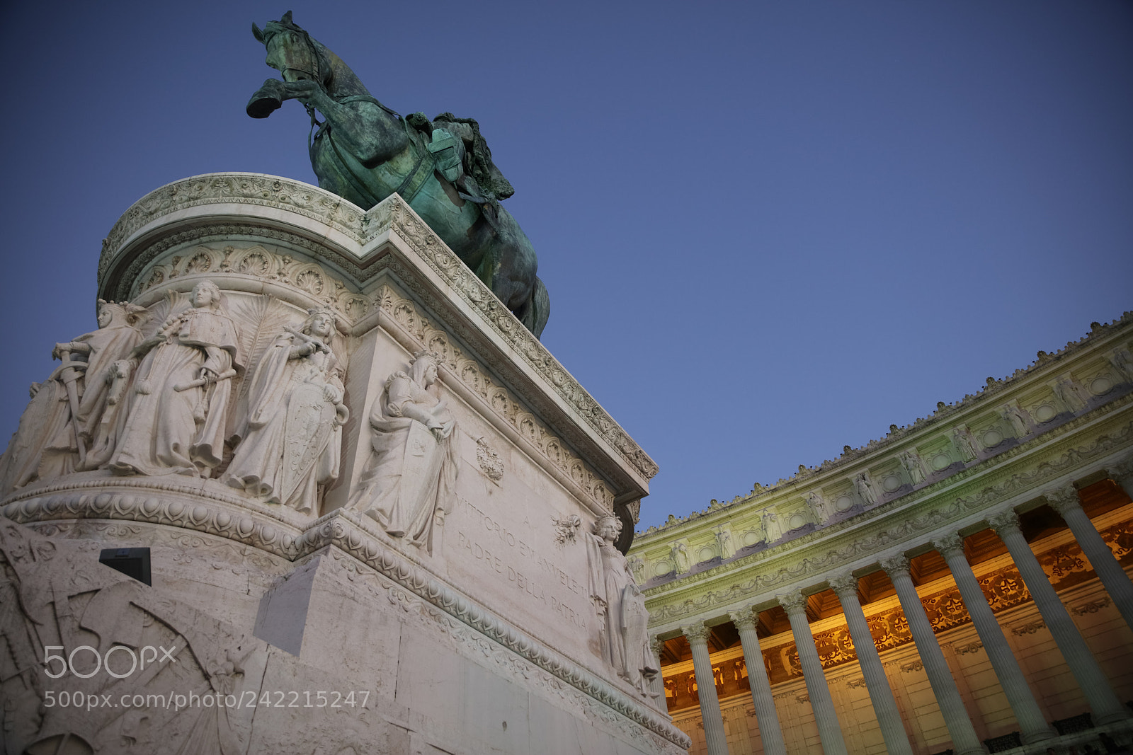 Canon EOS 5DS R sample photo. The vittoriale in piazza photography