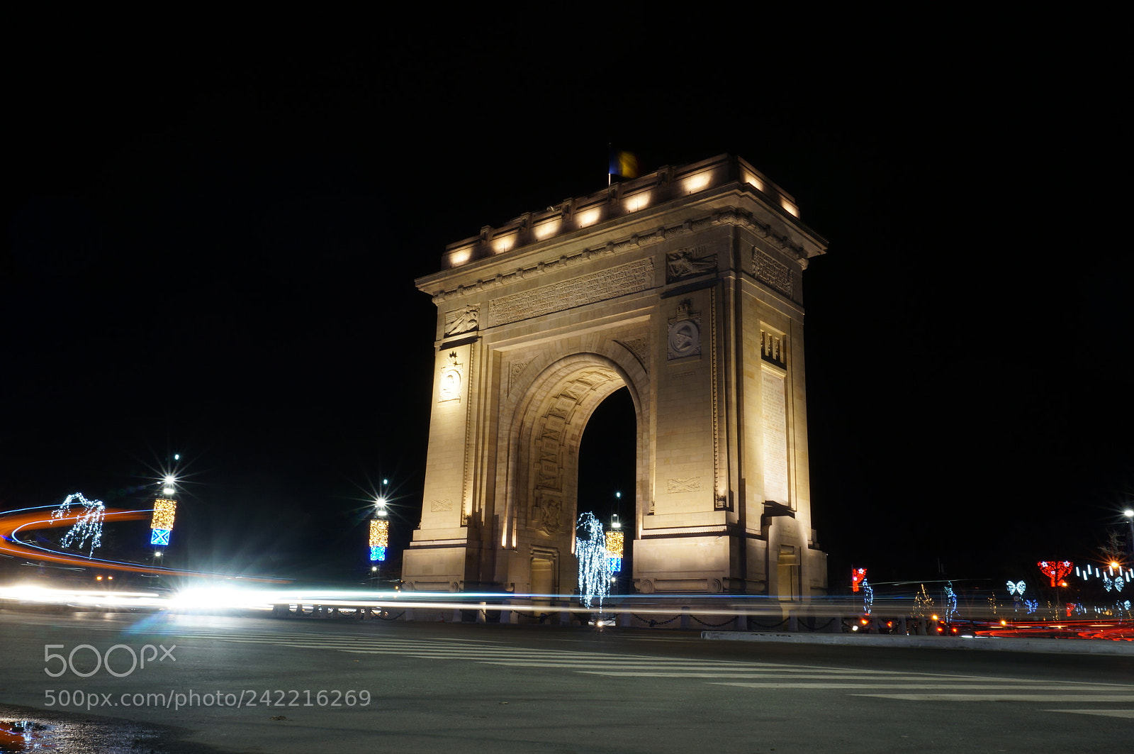Sony Alpha NEX-5T sample photo. Triumphal arch in bucharest photography