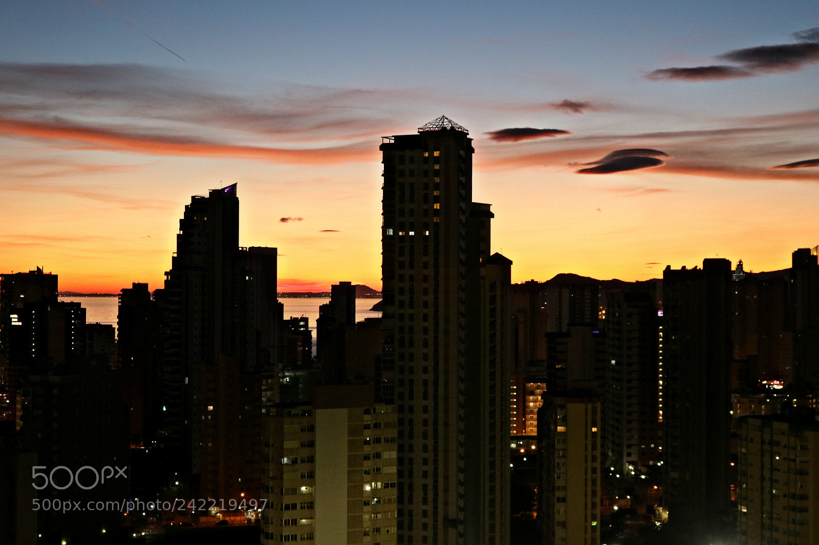 Canon EOS 750D (EOS Rebel T6i / EOS Kiss X8i) sample photo. Benidorm sunset photography