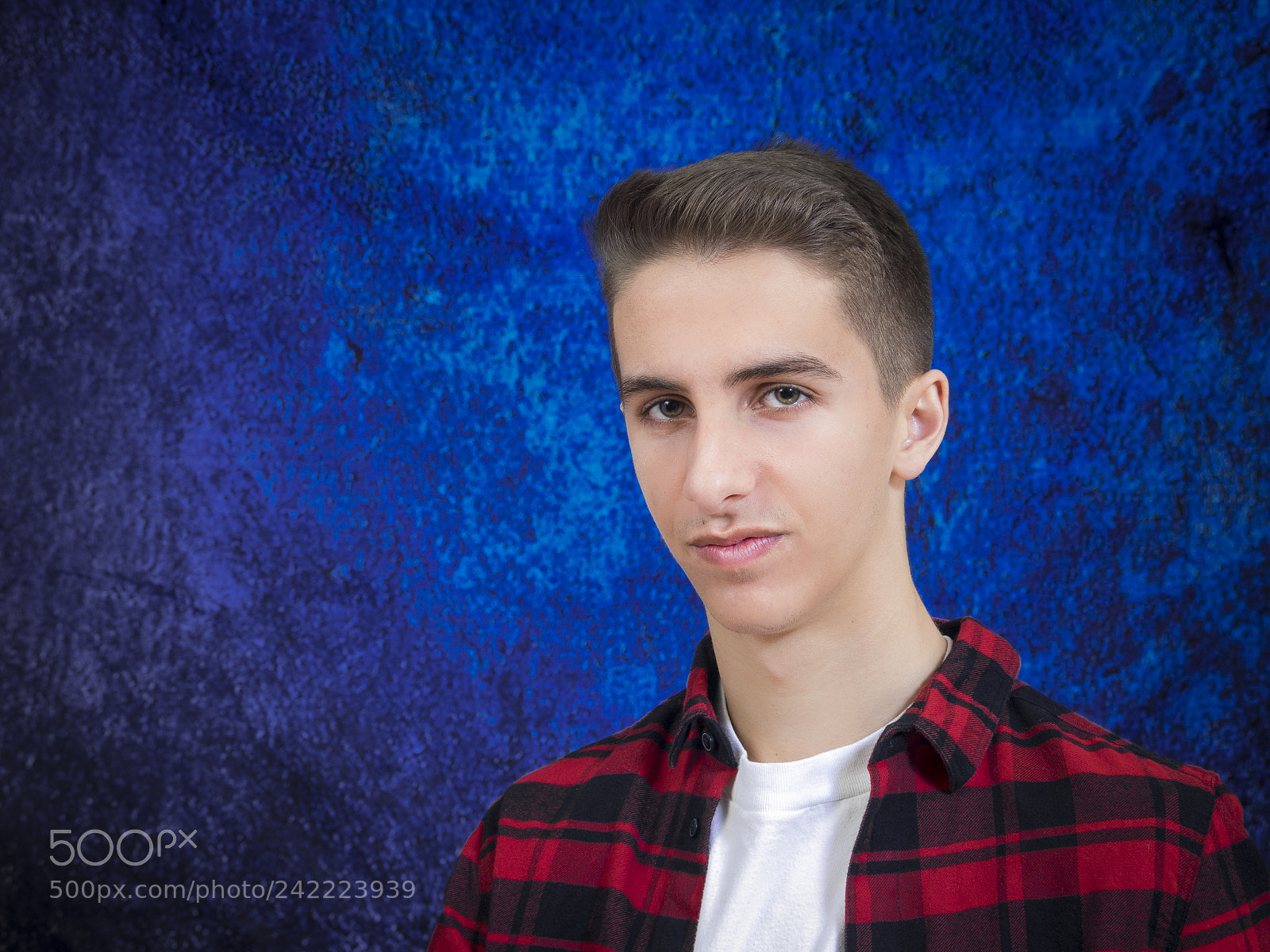 Olympus OM-D E-M1 sample photo. Young man in front photography