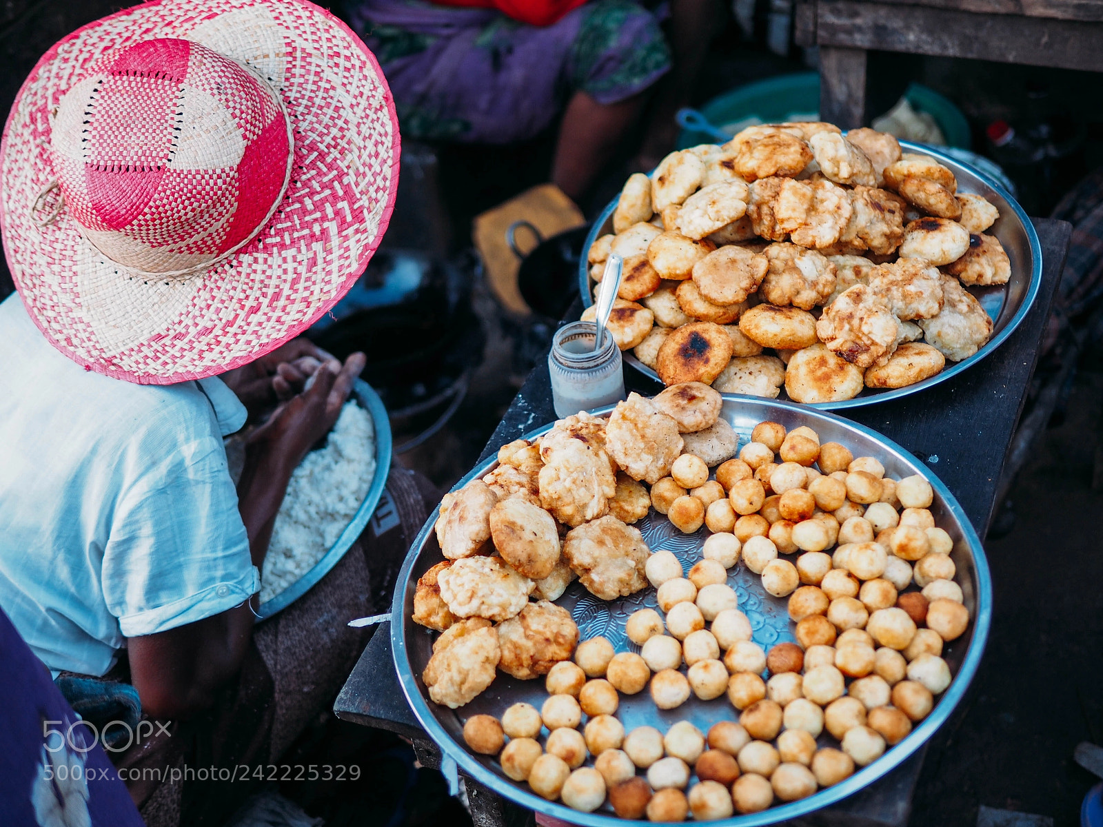 Olympus OM-D E-M10 sample photo. Humans of madagascar // 12 photography