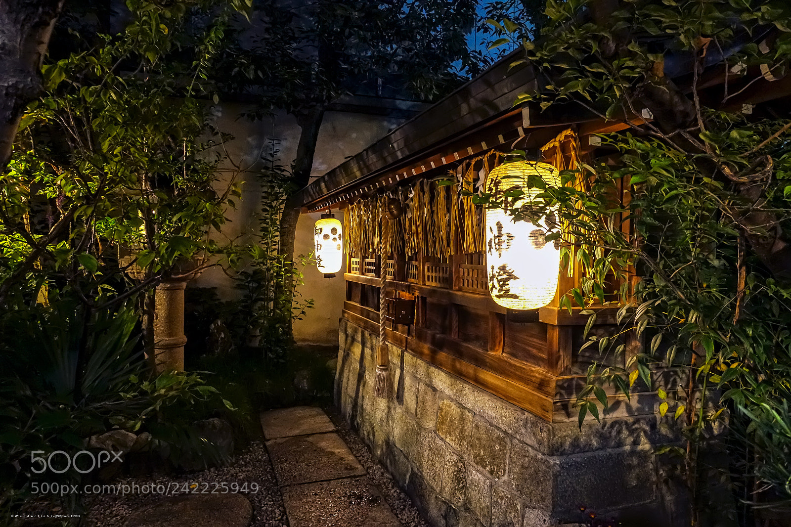 Sony Cyber-shot DSC-RX100 III sample photo. Nishiki tenmangu shrine (iii) photography