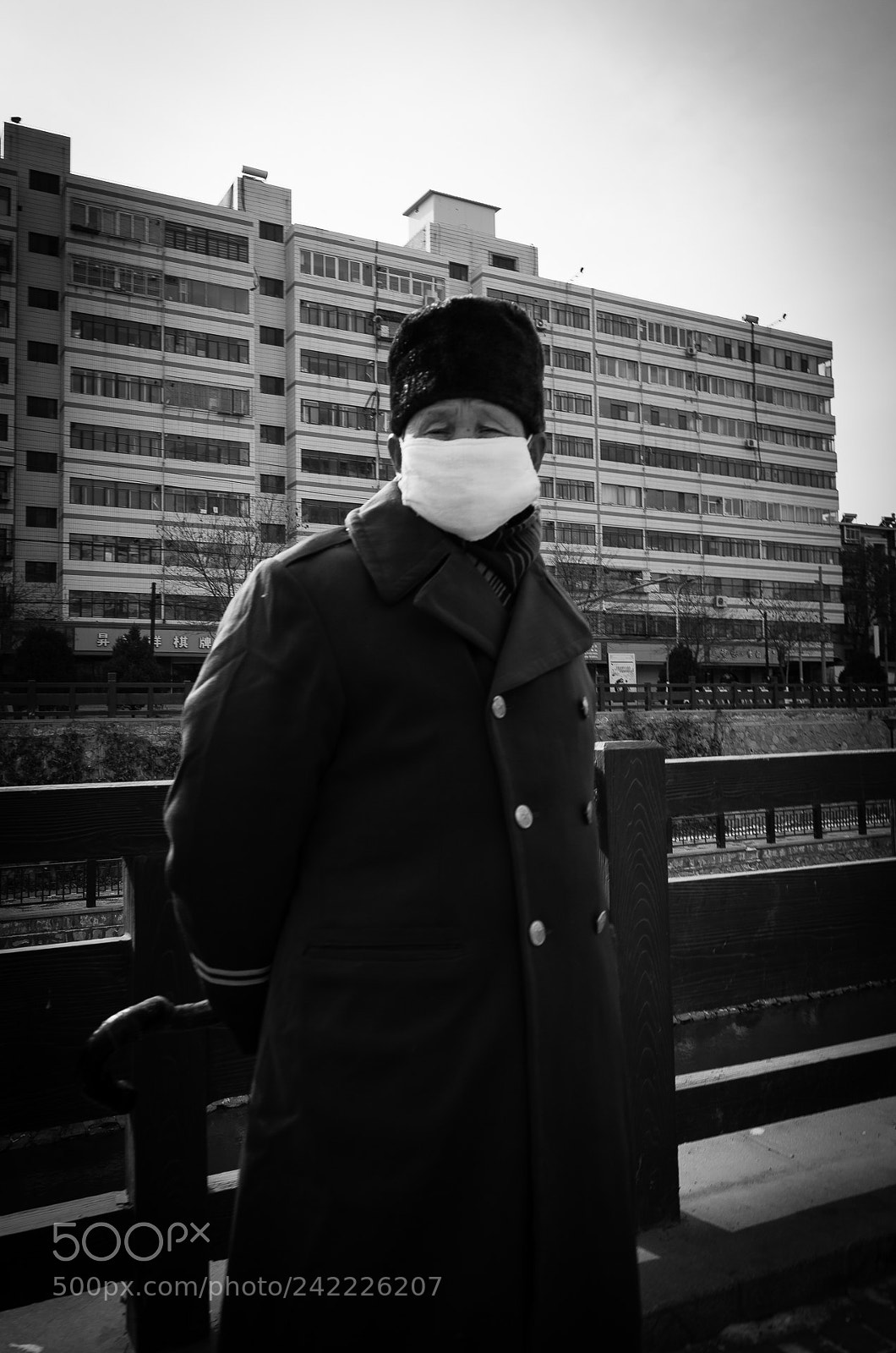 Ricoh GR II sample photo. 《戴口罩的人》 photography