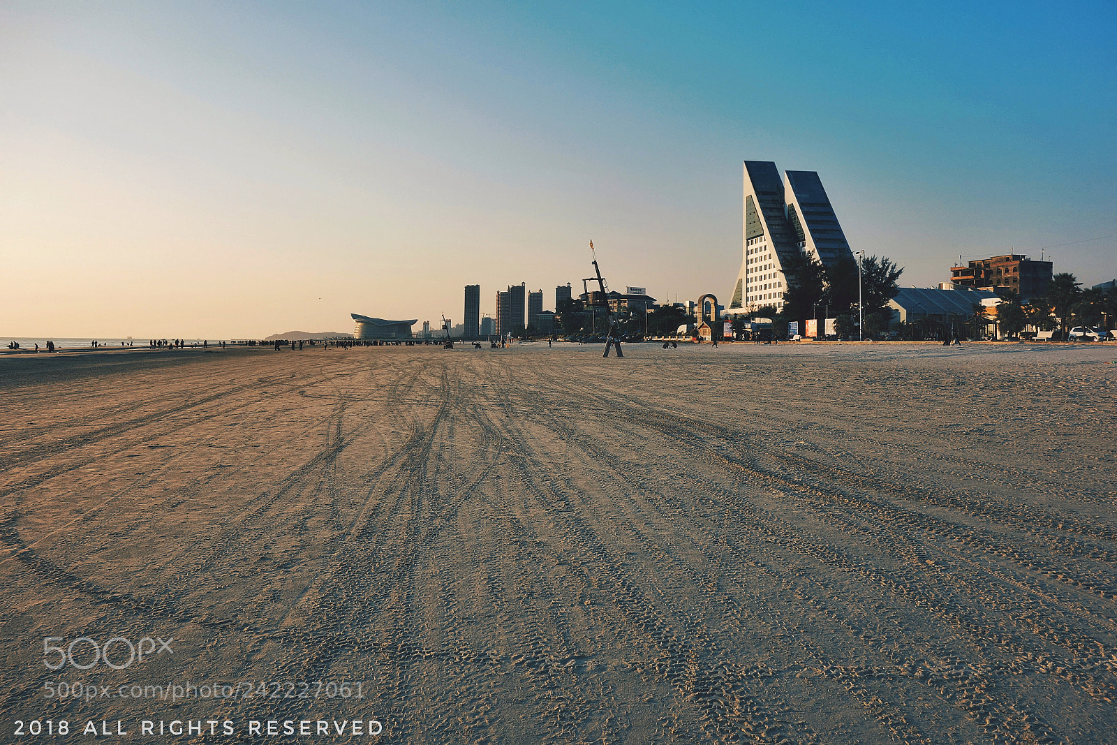 Sony Cyber-shot DSC-RX100 sample photo. Overseas port beach photography