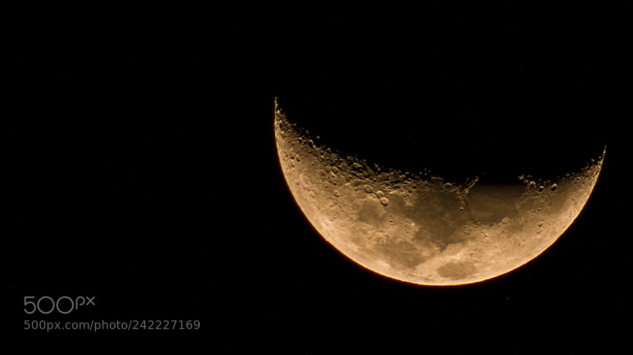 Pentax K-3 sample photo. Moon arc photography
