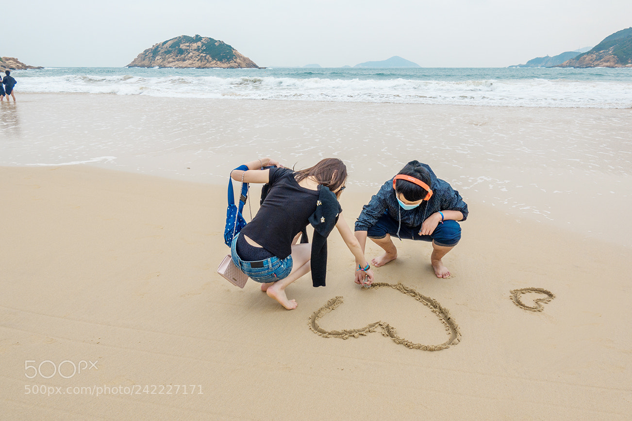 Sony DSC-RX100M5 sample photo. On the beach 海滩拾零2 photography