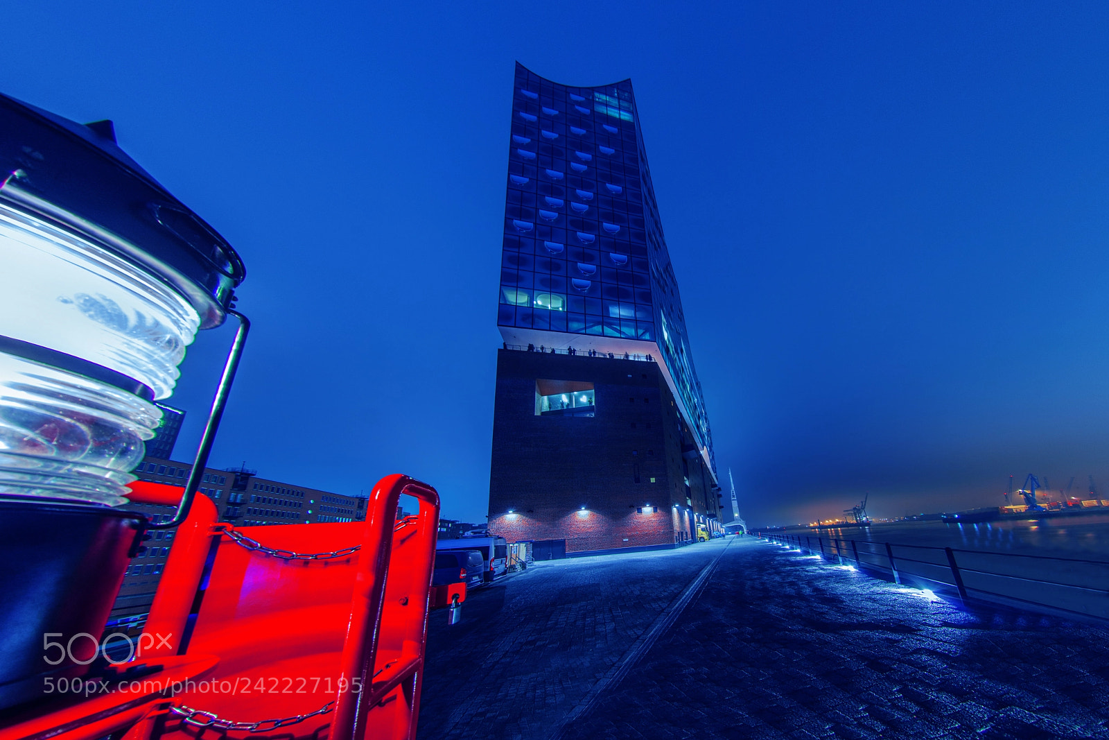 Canon EOS 5DS R sample photo. Elbphilharmonie geburstag photography