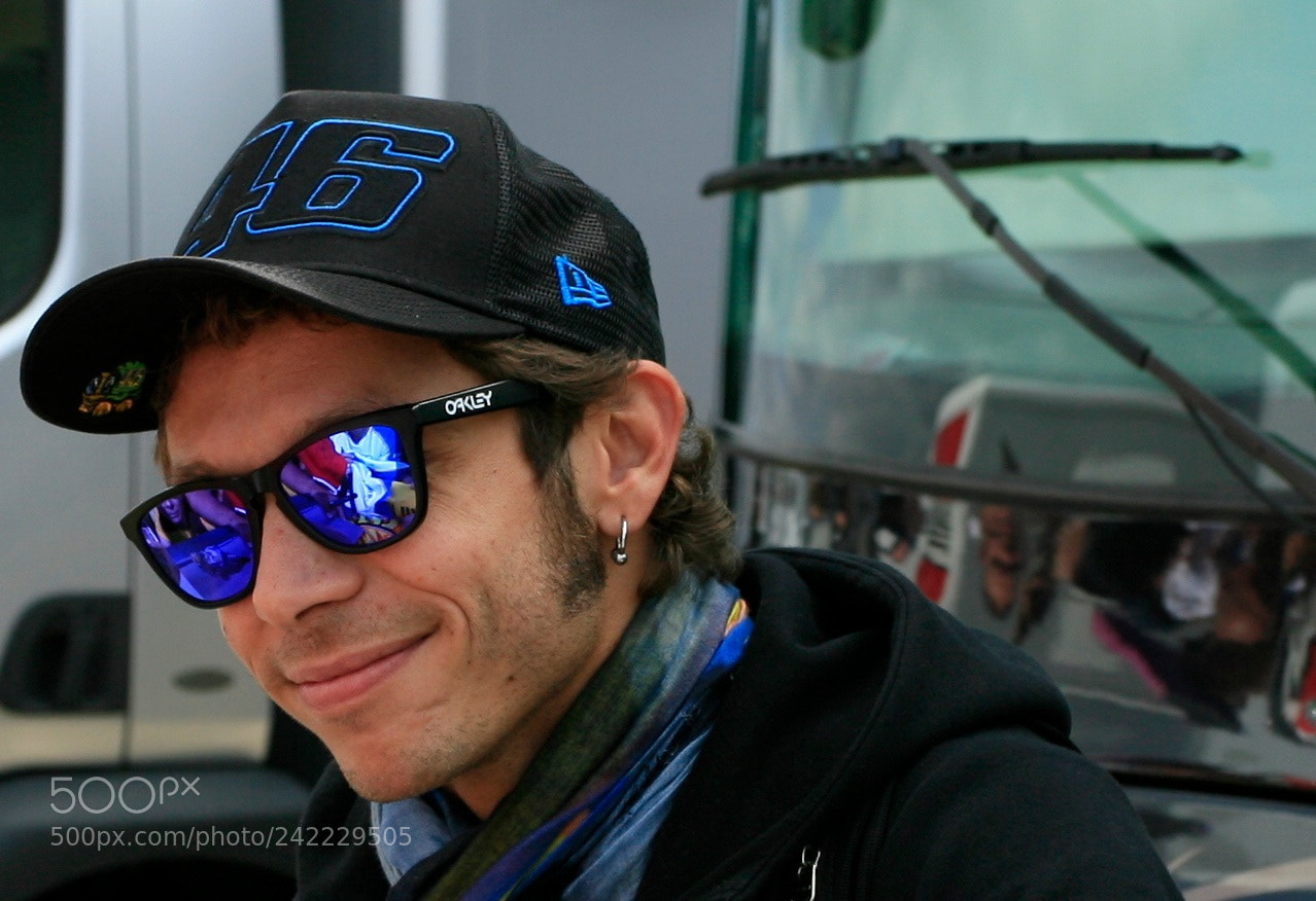 Canon EOS-1D Mark II N sample photo. The goat photography
