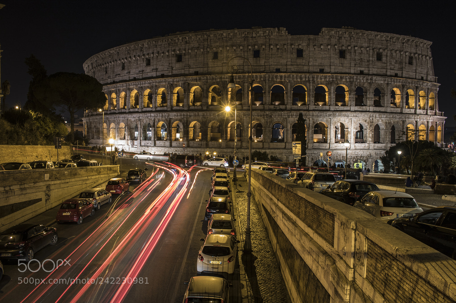 Canon EOS 750D (EOS Rebel T6i / EOS Kiss X8i) sample photo. Colosseo photography