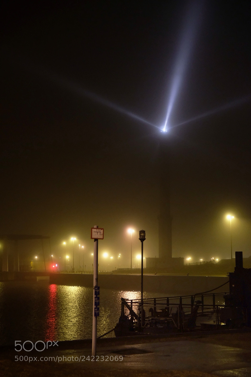 Fujifilm X-T20 sample photo. Lighthouse in fog photography