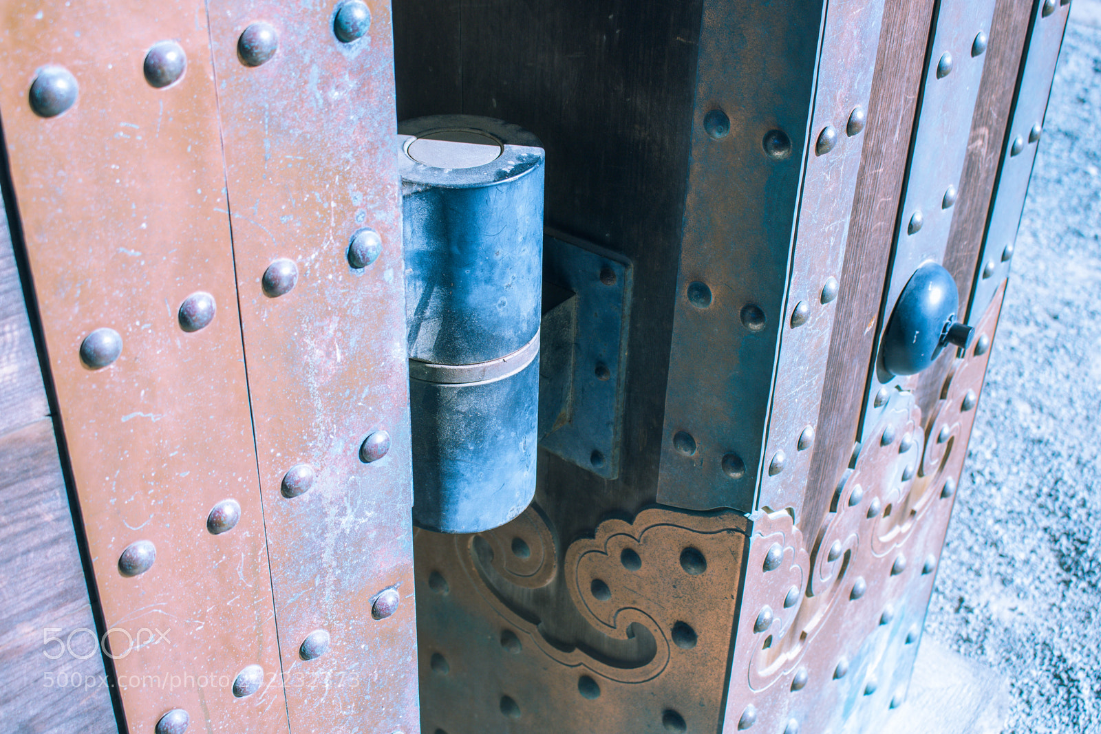 Canon EOS 750D (EOS Rebel T6i / EOS Kiss X8i) sample photo. Iron work photography