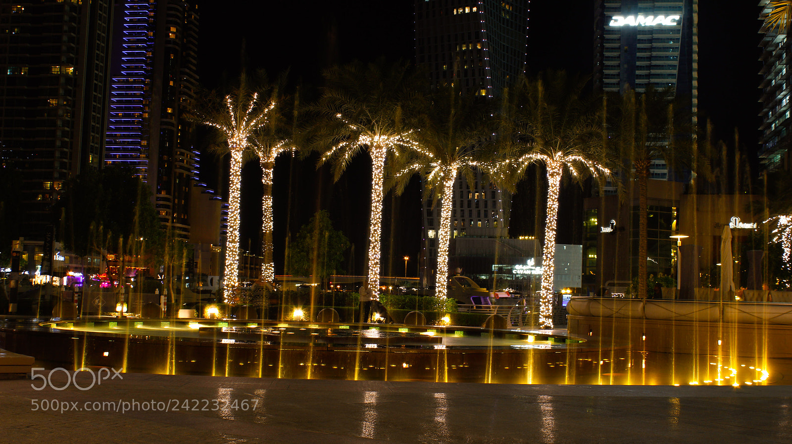 Canon EOS 1300D (EOS Rebel T6 / EOS Kiss X80) sample photo. Dancing fountains photography