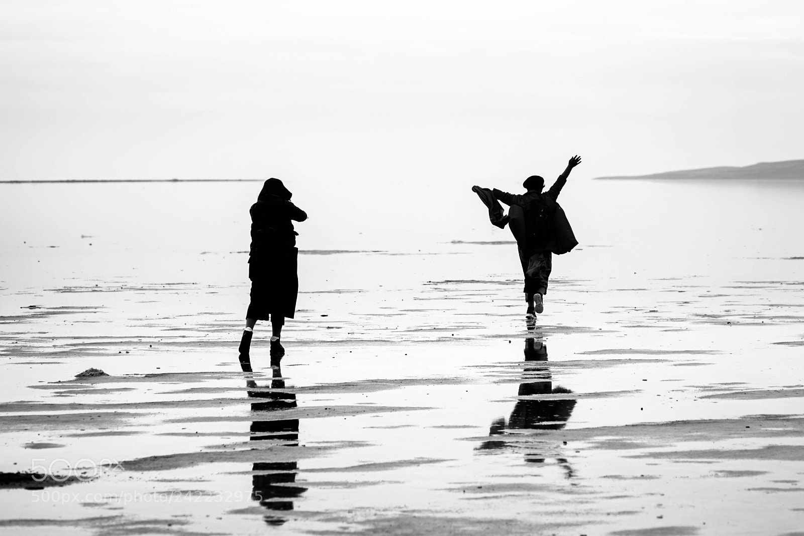 Sony a6300 sample photo. Women at the lake photography