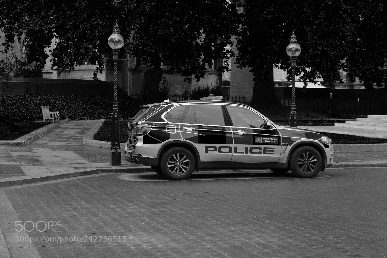 Canon EOS 1300D (EOS Rebel T6 / EOS Kiss X80) sample photo. Police photography