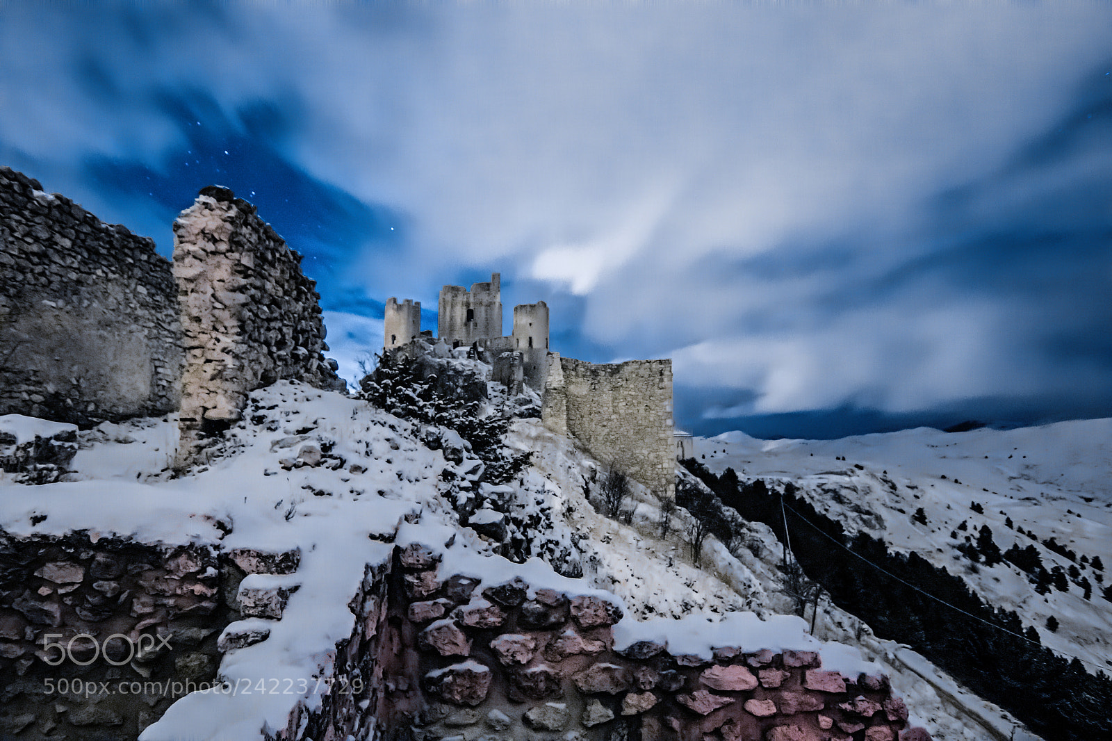 Canon EOS 750D (EOS Rebel T6i / EOS Kiss X8i) sample photo. Notte nuvolosa photography