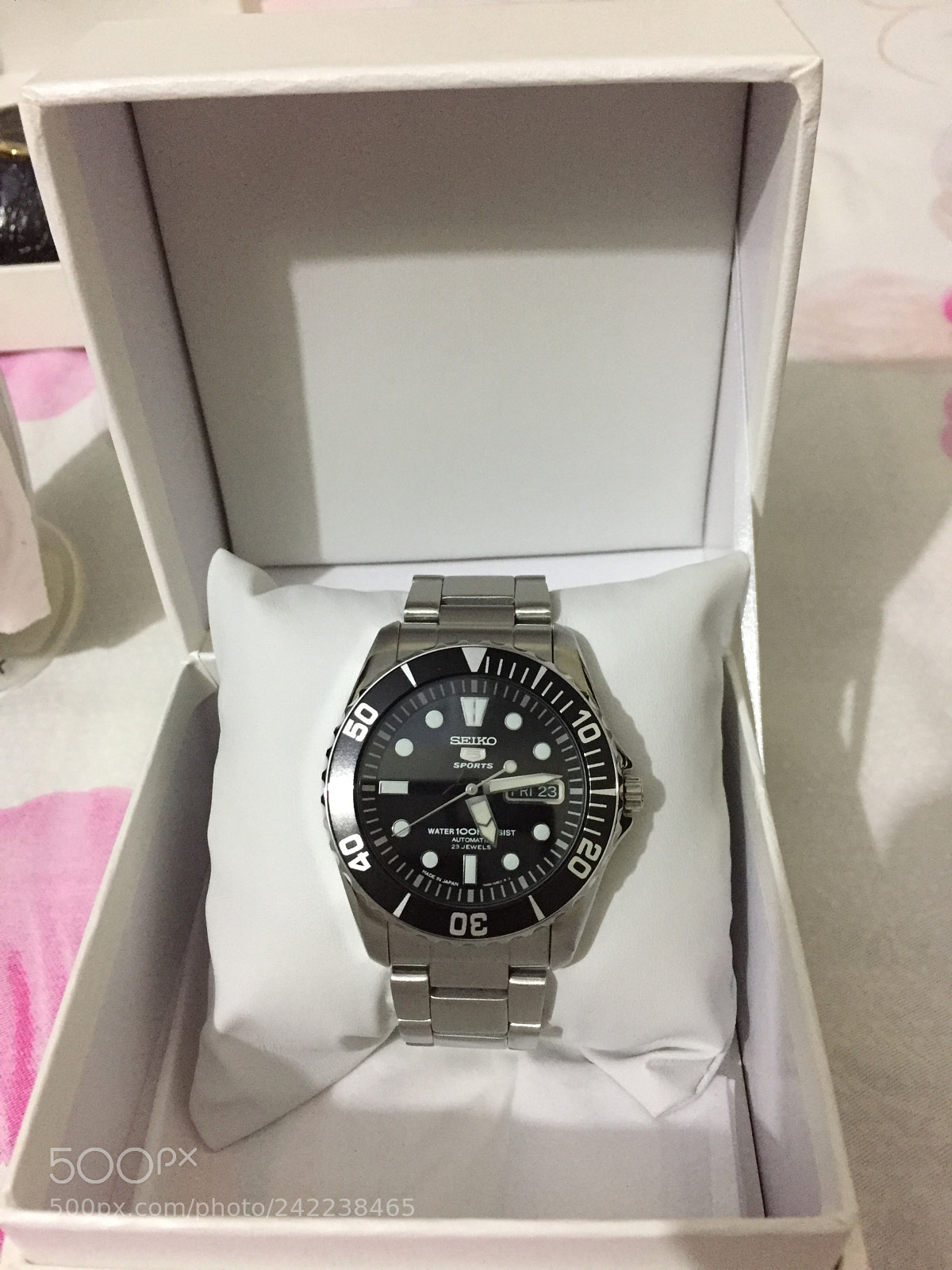 Apple iPhone 6 sample photo. Seiko 5 sports photography