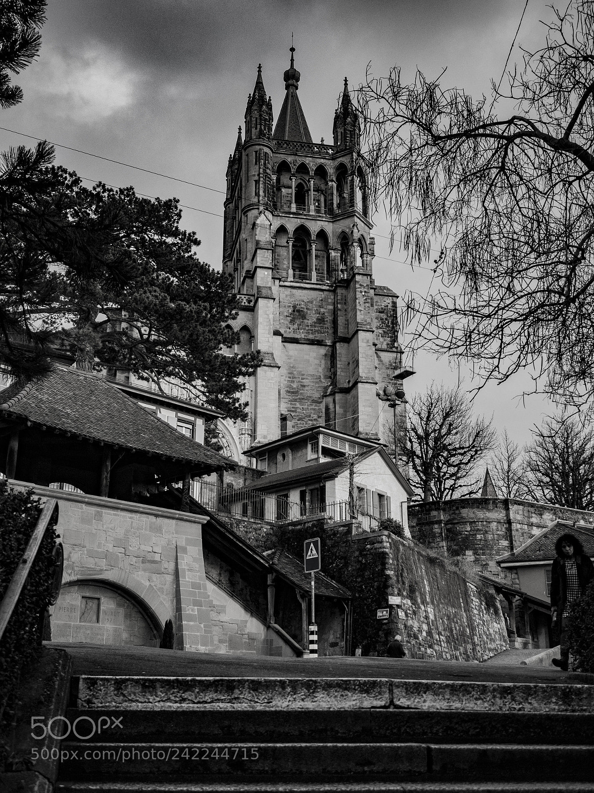 Olympus OM-D E-M1 Mark II sample photo. Notre dame cathedral, lausanne photography