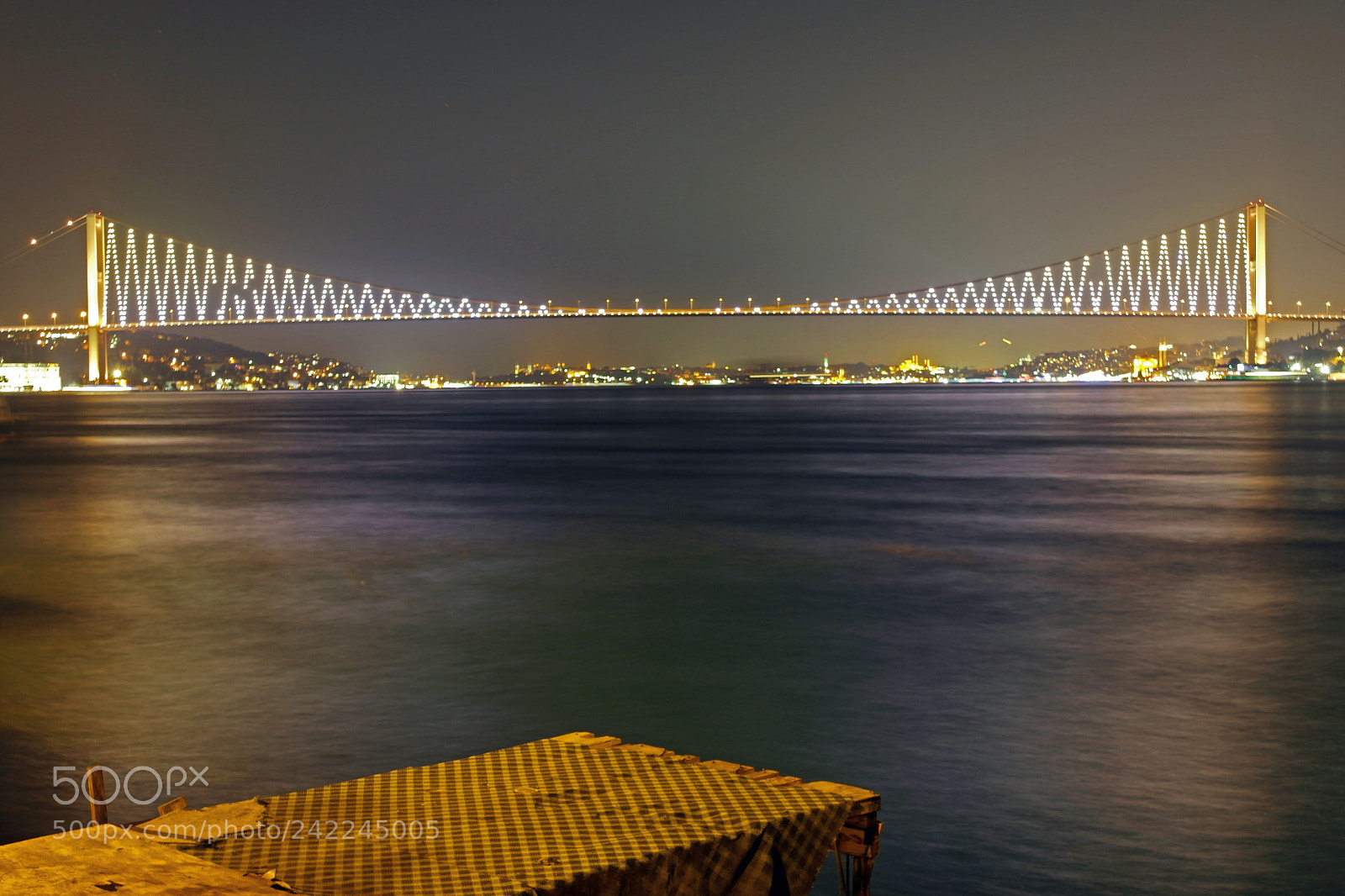 Samsung NX1000 sample photo. On through the night photography
