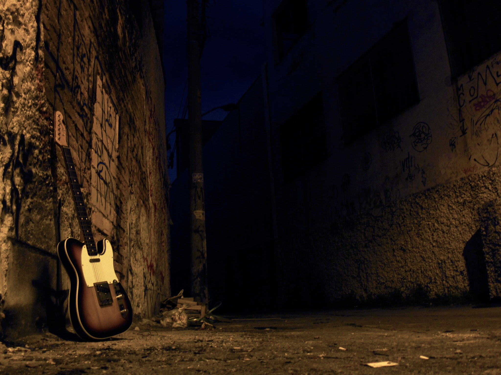 Canon PowerShot A810 sample photo. Telecaster at night photography