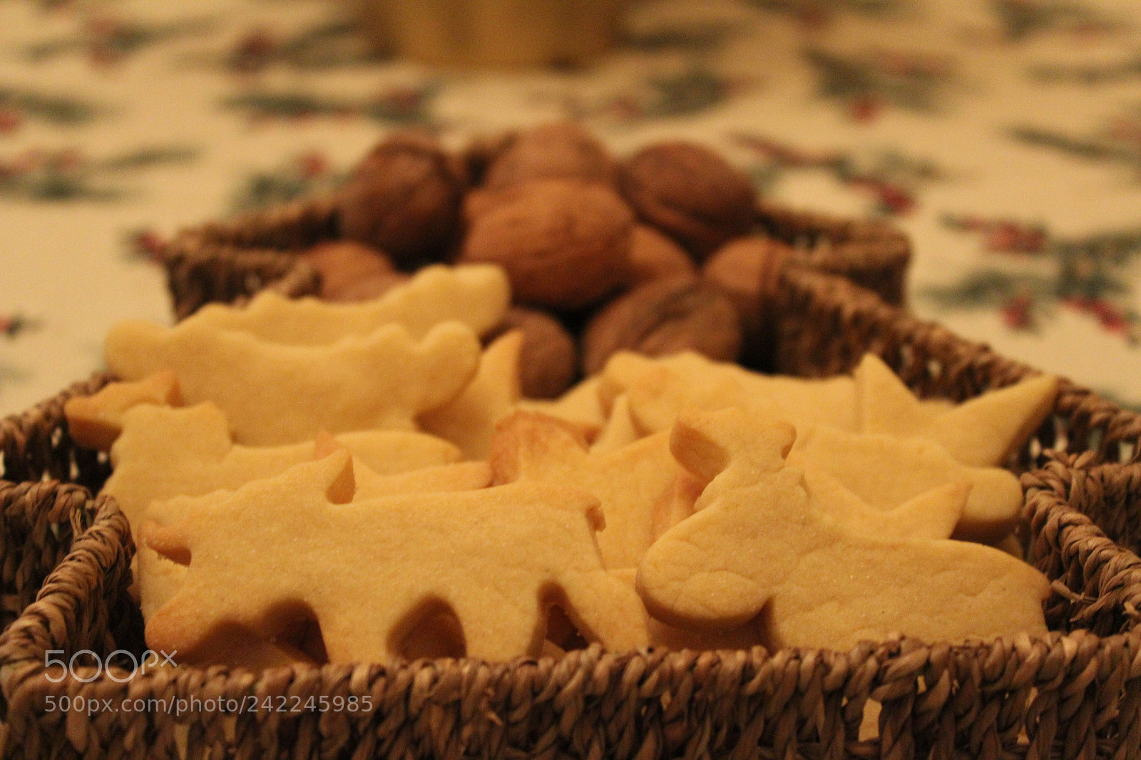Canon EF-S 18-55mm F3.5-5.6 III sample photo. Biscuits & walnuts photography