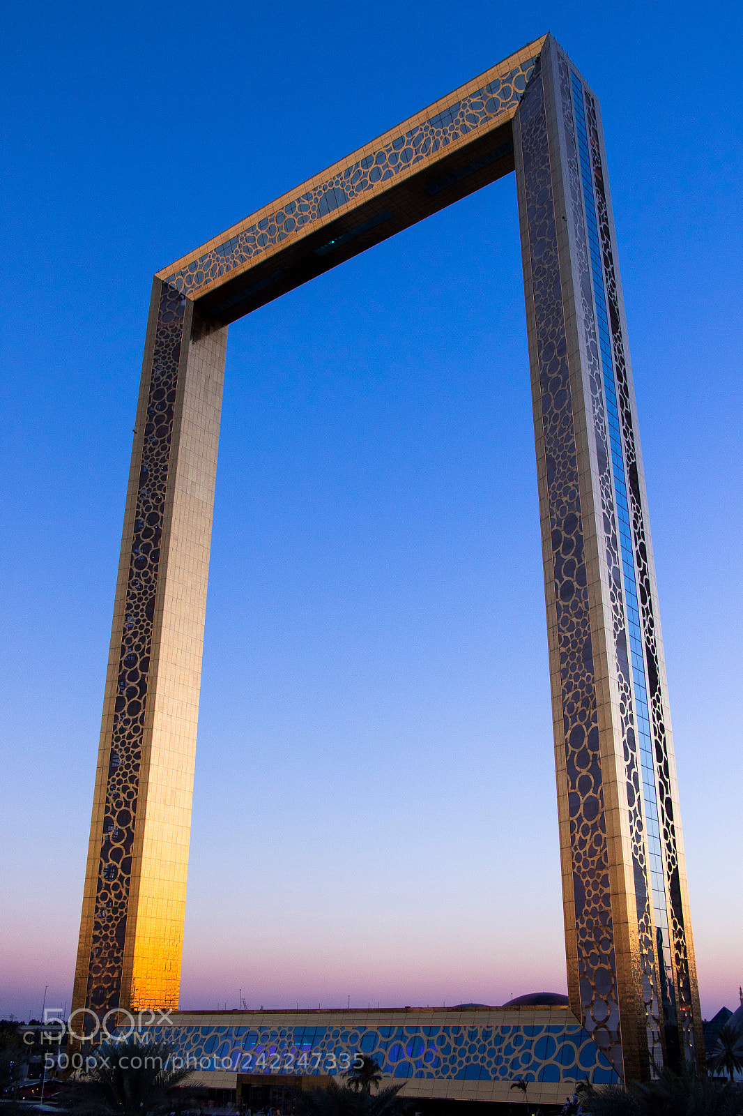 Canon EOS 7D Mark II sample photo. Dubai frame photography