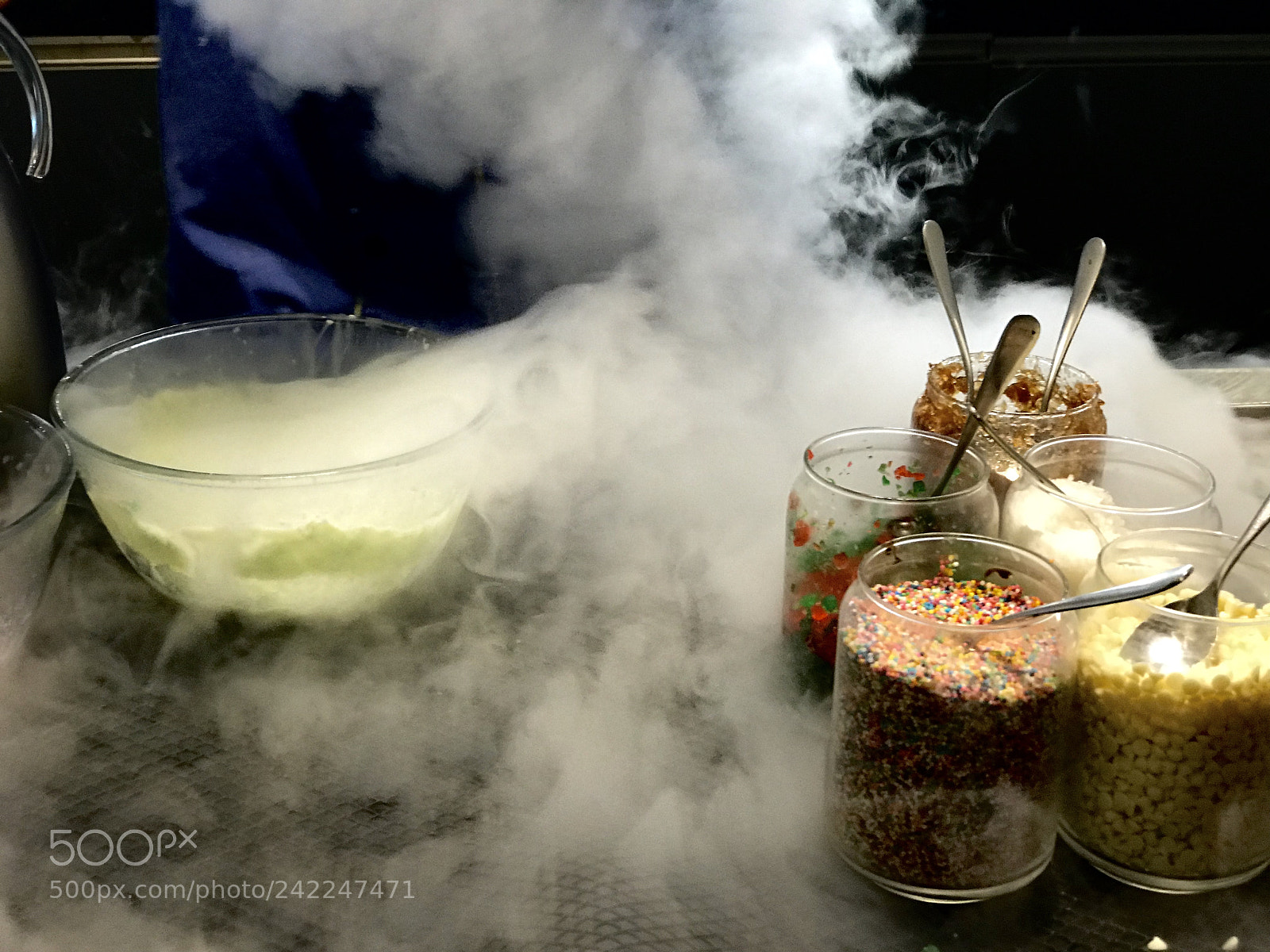 Apple iPhone 7 Plus sample photo. Icecream making with liquid photography