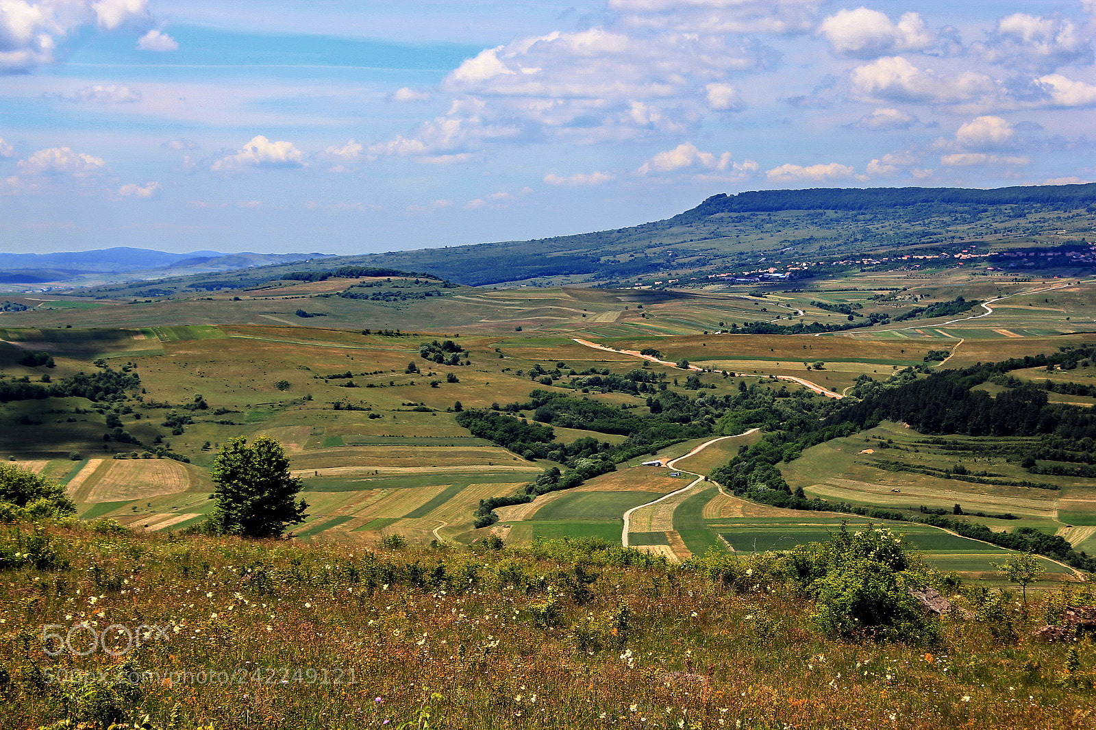 Canon EF-S 18-55mm F3.5-5.6 IS sample photo. Village on the hill. photography