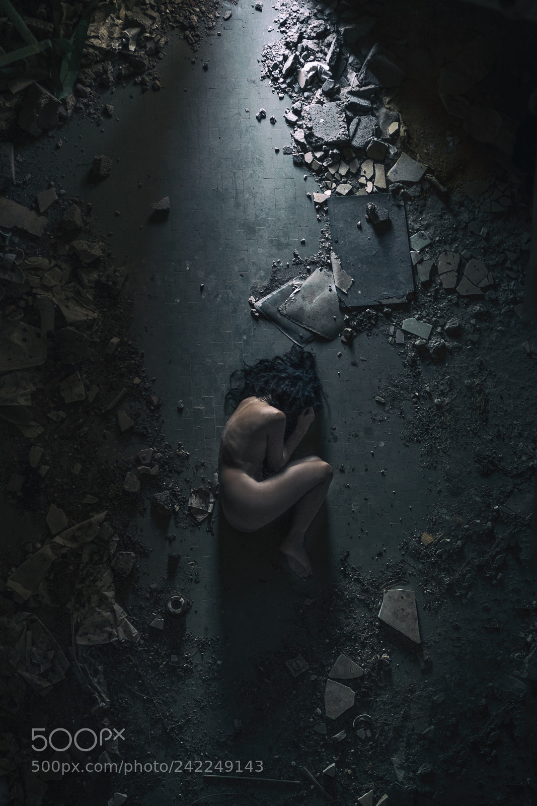 Canon EOS 6D Mark II sample photo. Abandoned girl photography