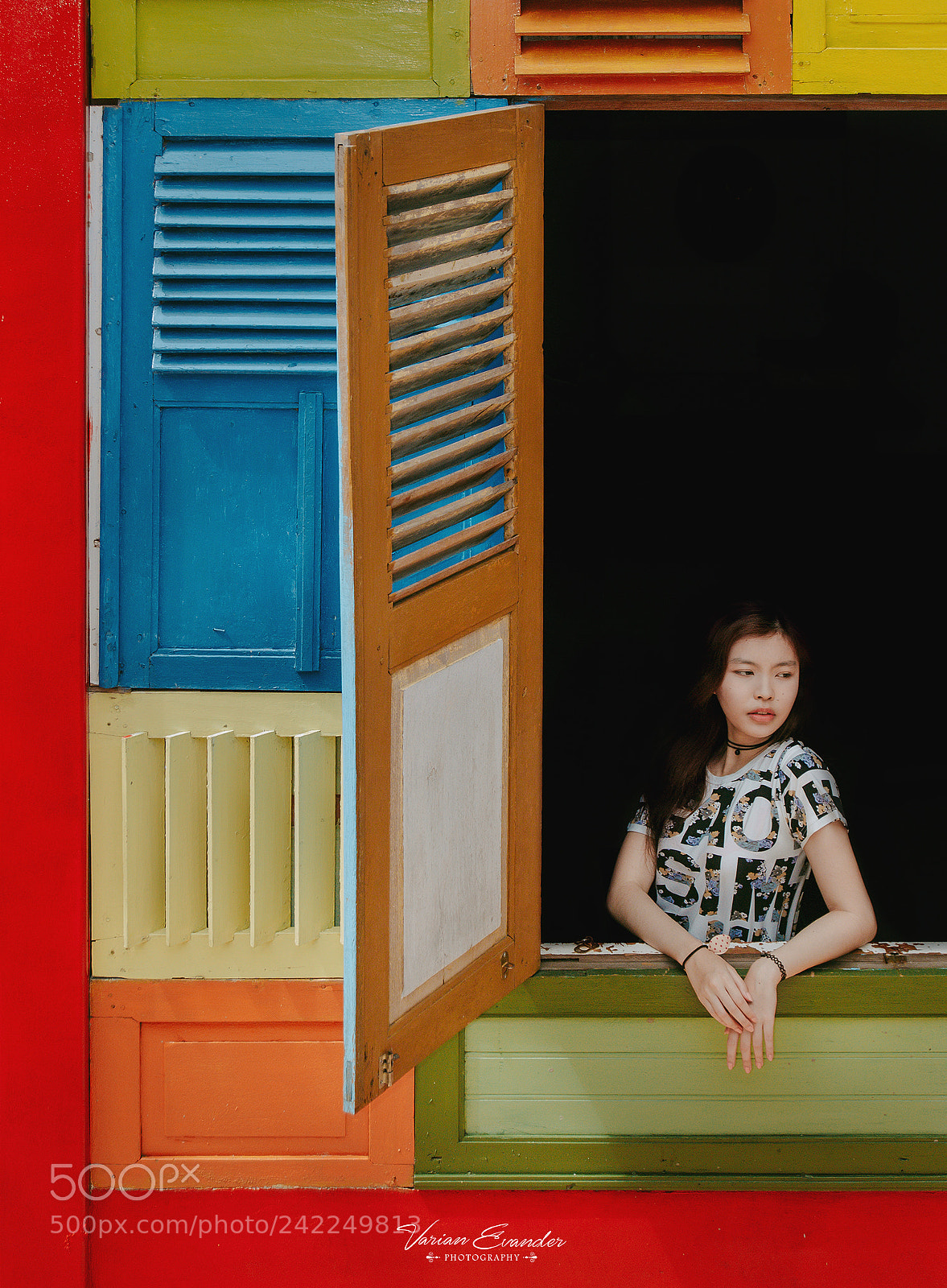 Canon EOS 60D sample photo. Woman at full colour photography