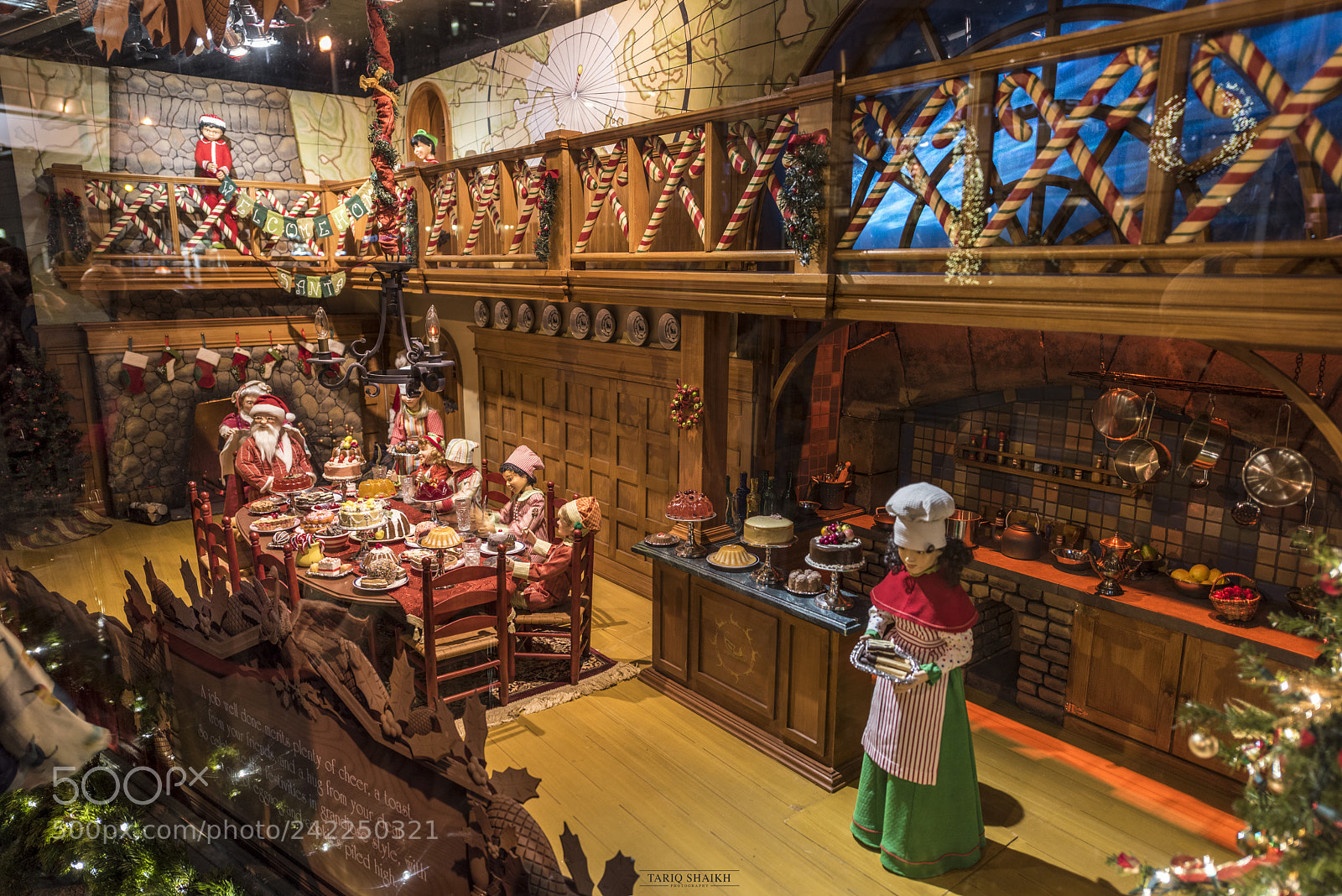 Nikon D810 sample photo. Window displays at hudson photography