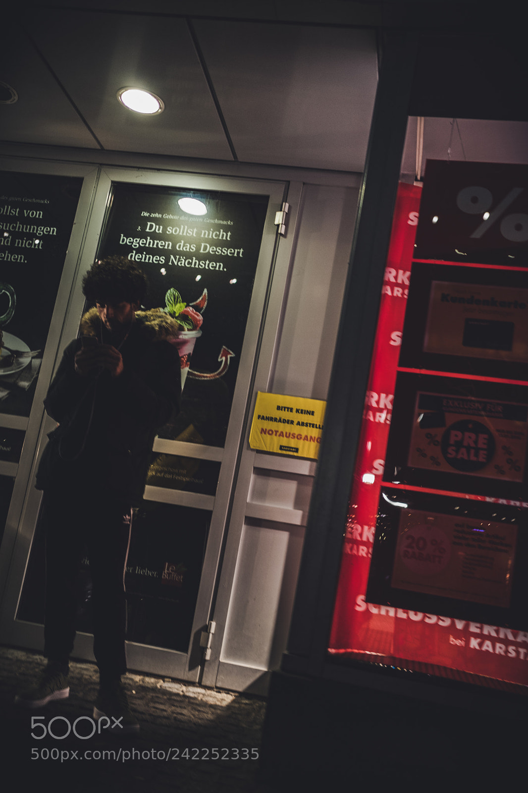 Fujifilm X-Pro2 sample photo. Spotlight photography