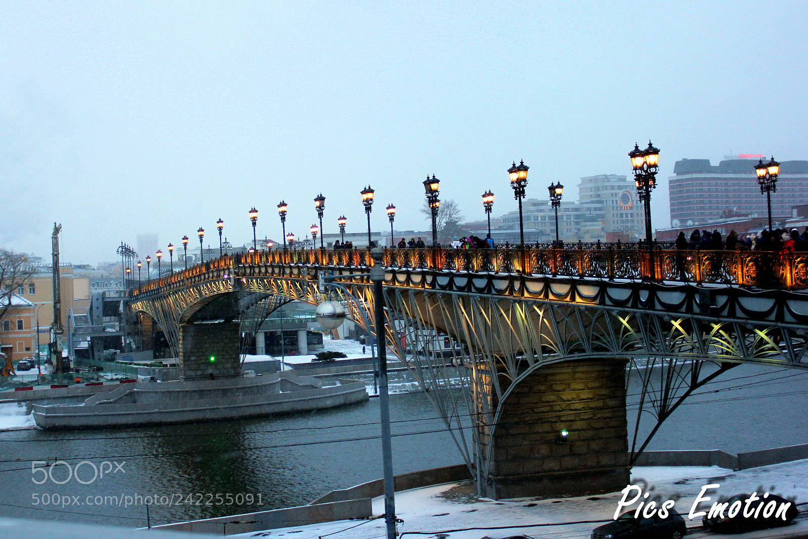 Canon EOS 550D (EOS Rebel T2i / EOS Kiss X4) sample photo. Moscow in winter photography