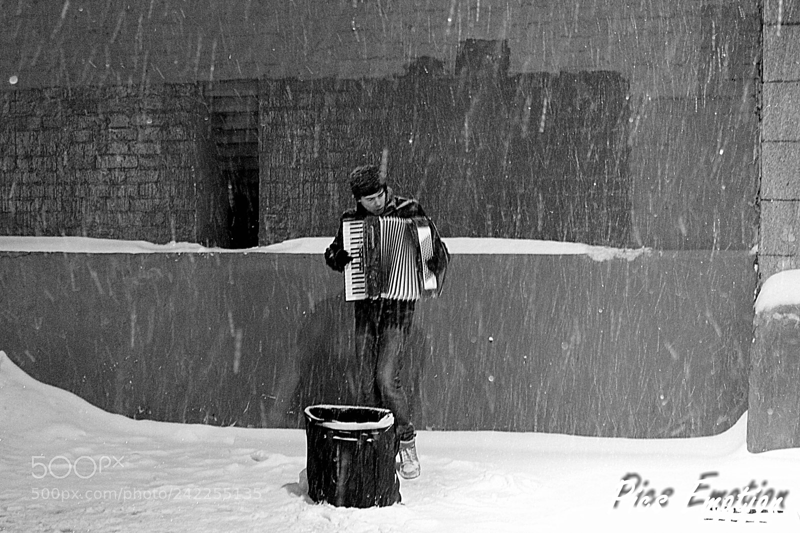 Canon EOS 550D (EOS Rebel T2i / EOS Kiss X4) sample photo. Moscow in winter photography