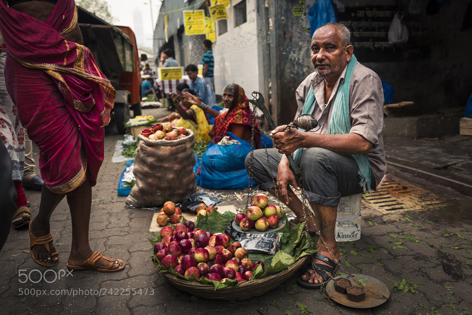 Nikon D810 sample photo. Dadar flower market, mumbai photography
