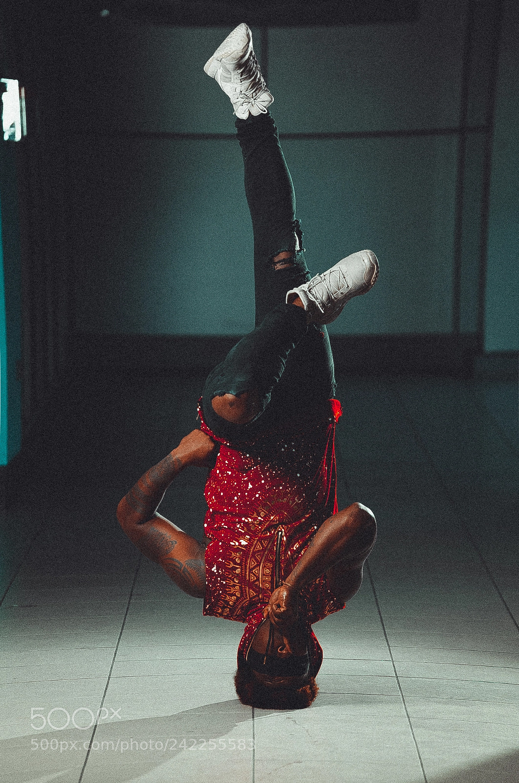 Nikon D3 sample photo. B-boy turbo photography