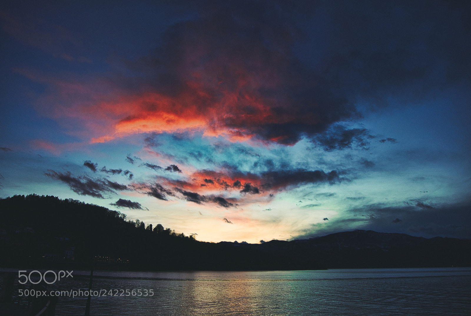 Sony Alpha a5000 (ILCE 5000) sample photo. Vibrant sunset photography