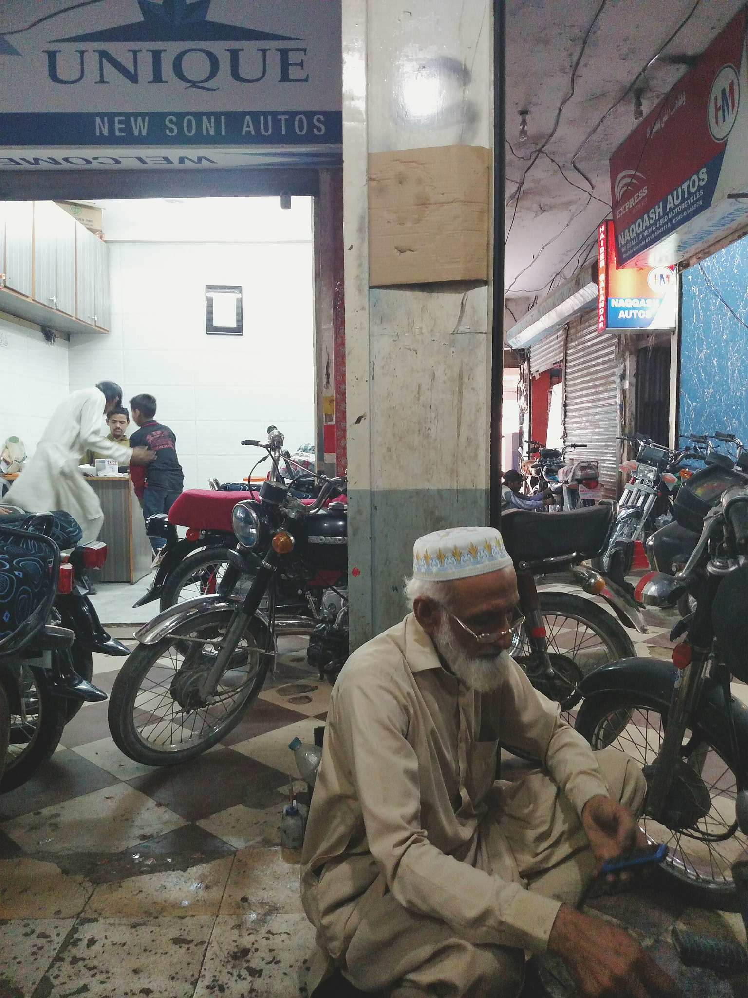 Motorola Droid Turbo sample photo