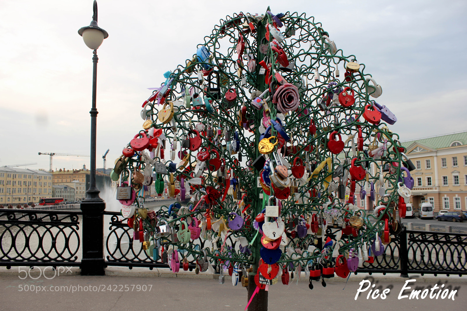 Canon EOS 550D (EOS Rebel T2i / EOS Kiss X4) sample photo. Moscow in september photography