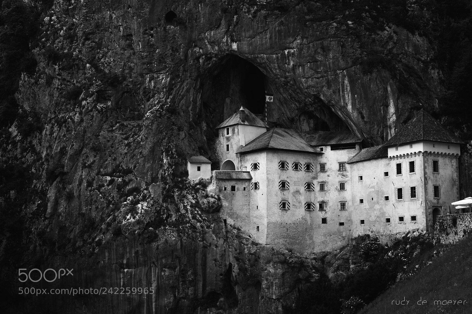 Fujifilm X-T2 sample photo. Predjama castle photography